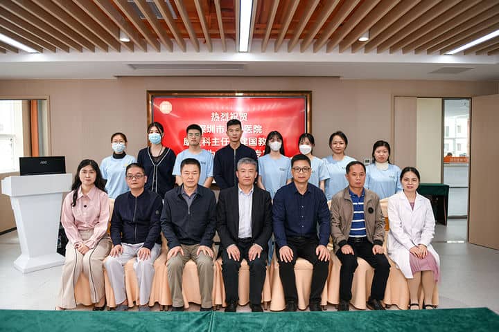 深圳市儿童医院康复科主任曹建国教授受聘为恒沃首席专家！