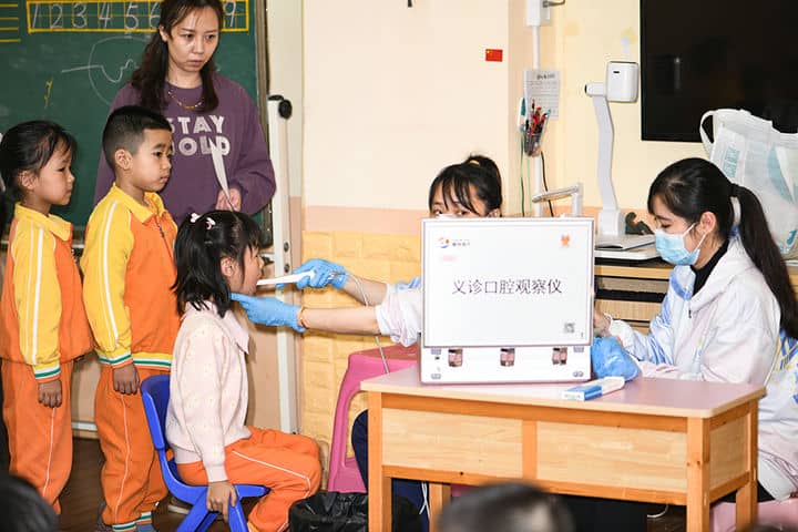 小鹿智能校医2023儿童健康筛查全面升级