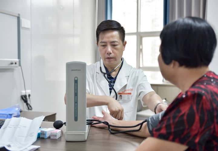 【恒沃医者】曾宪杰：以预防为盾，以治疗为矛，守护万家“头等大事”